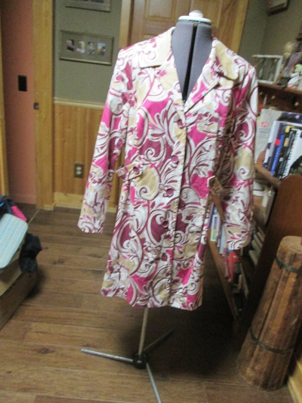 Ladies Lane Bryant colorful mod flower paisley pink purple coat sz 16 button